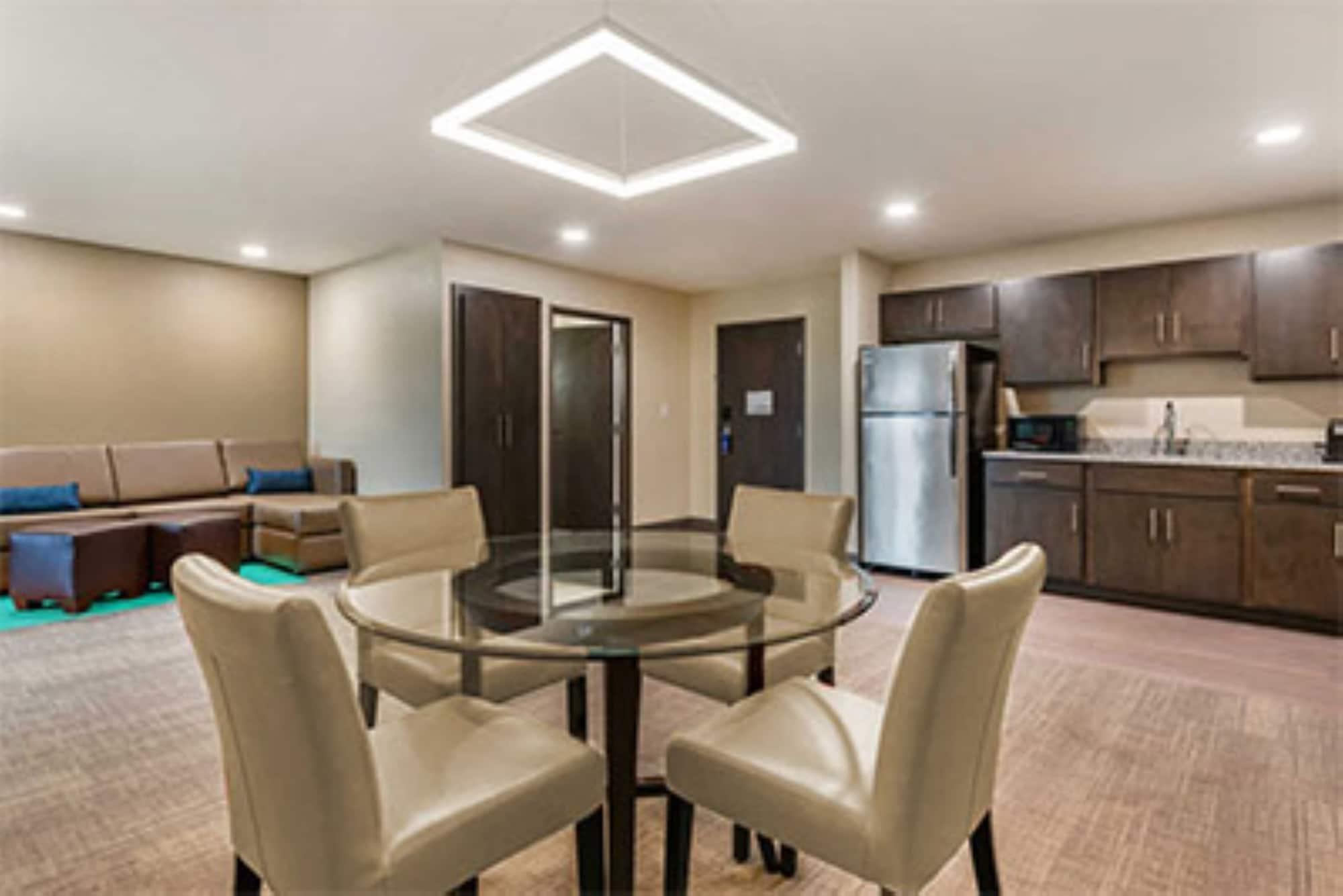 Ameniti Bay - Western Signature Collection