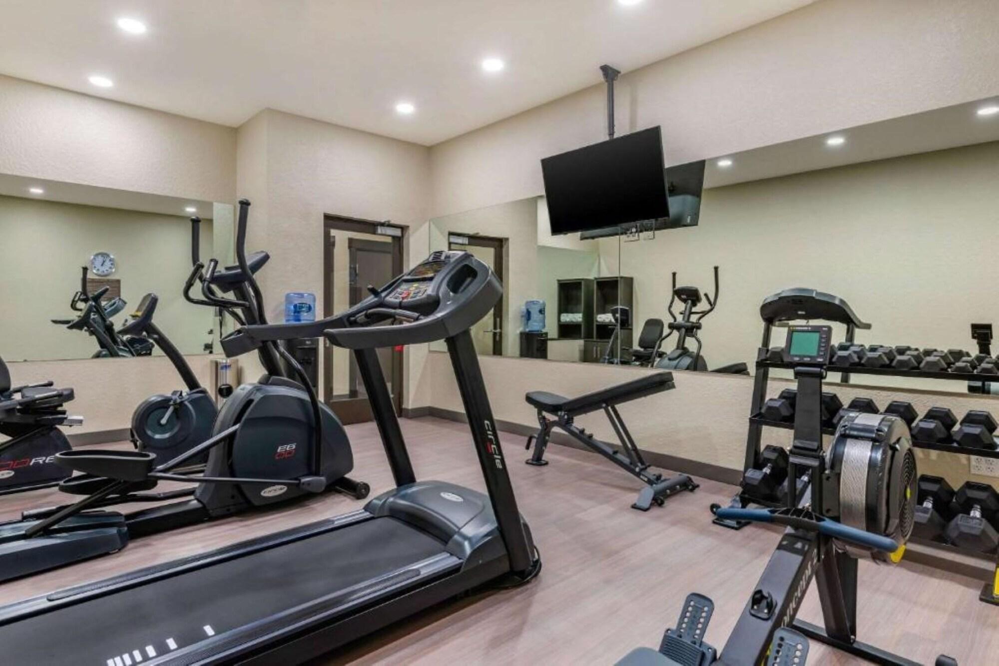 Hotel Ameniti Bay - Western Signature Collection Fruitville