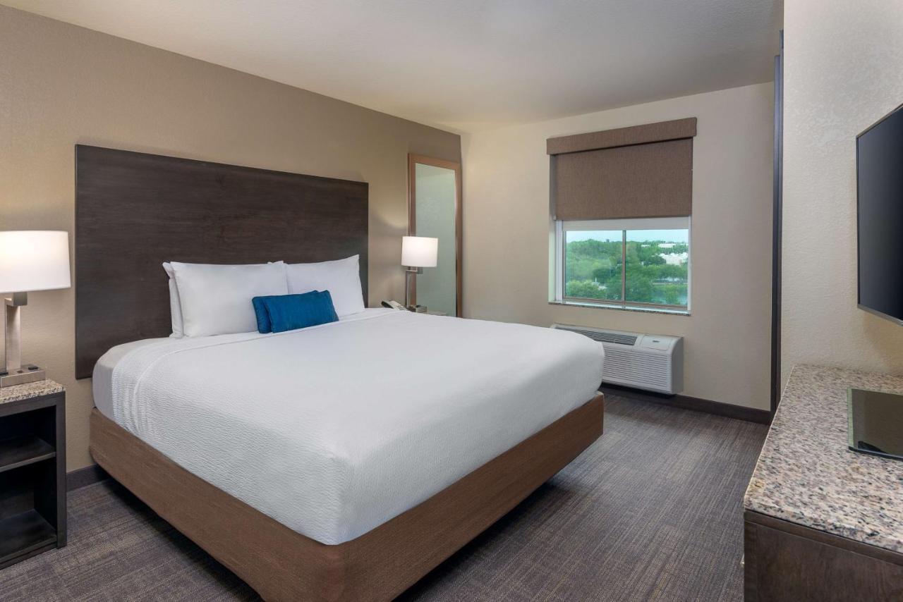 Ameniti Bay - Western Signature Collection Hotel