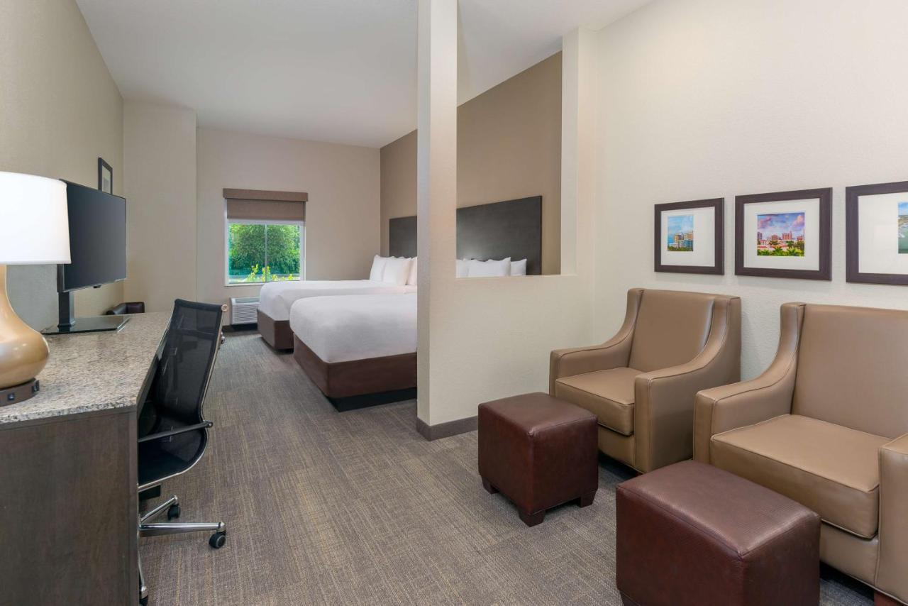 Ameniti Bay - Western Signature Collection Fruitville