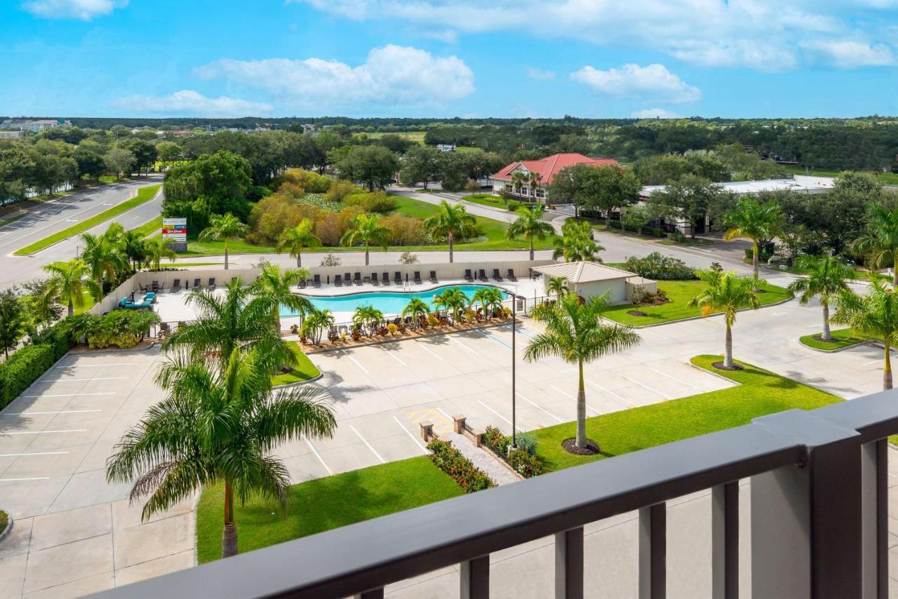 Ameniti Bay - Western Signature Collection Fruitville